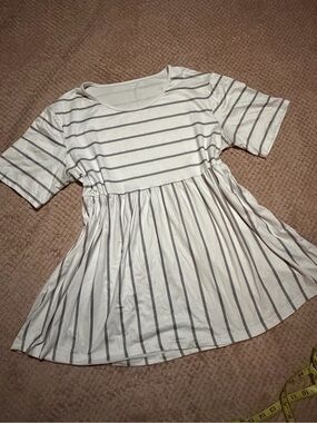 Women’s White and Gray Striped Short-Sleeve Dress